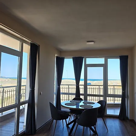 Appartamento Seahome Beachfront Sea View Terrace Quiet Parking *