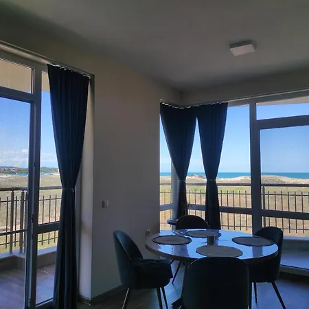 Apartman Seahome Beachfront Sea View Terrace Quiet Parking *
