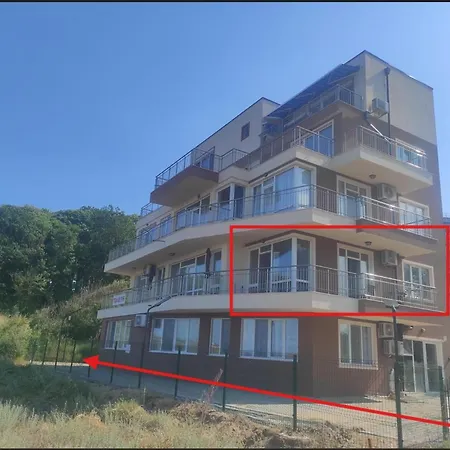 Seahome Beachfront Sea View Terrace Quiet Parking Primorszko
