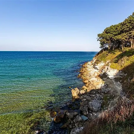 Seahome Beachfront Sea View Terrace Quiet Parking Primorszko